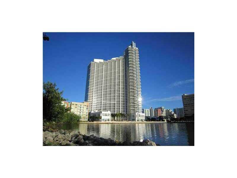 PARAMOUNT BAY - Residential Lease