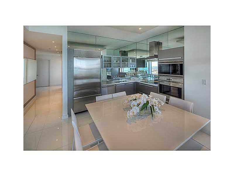 PARAMOUNT BAY - Residential Lease