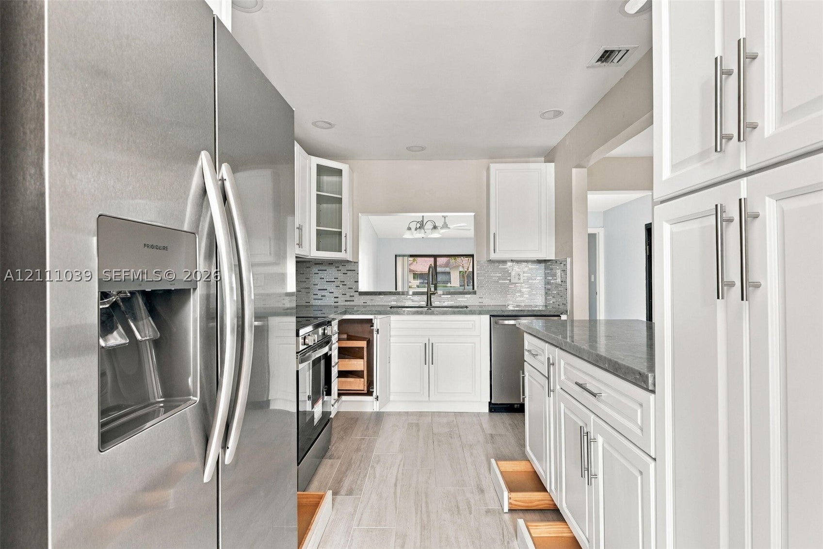937 NW 79th Ter