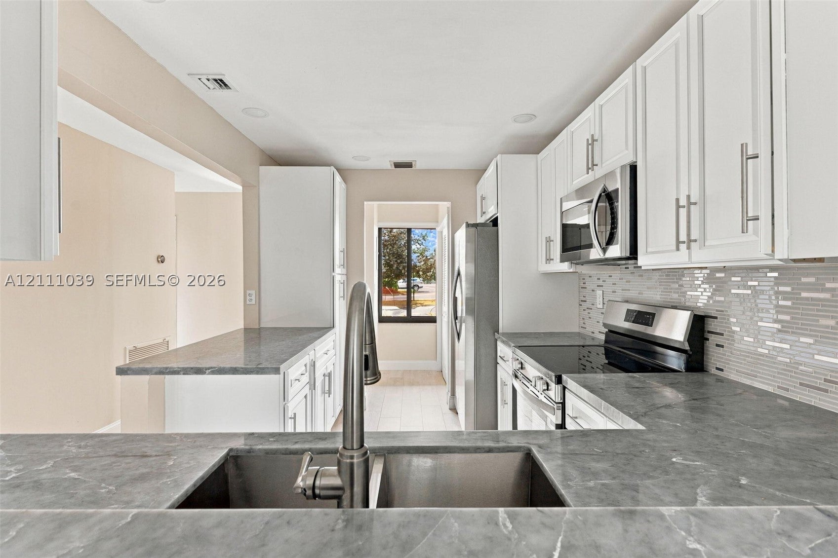 937 NW 79th Ter