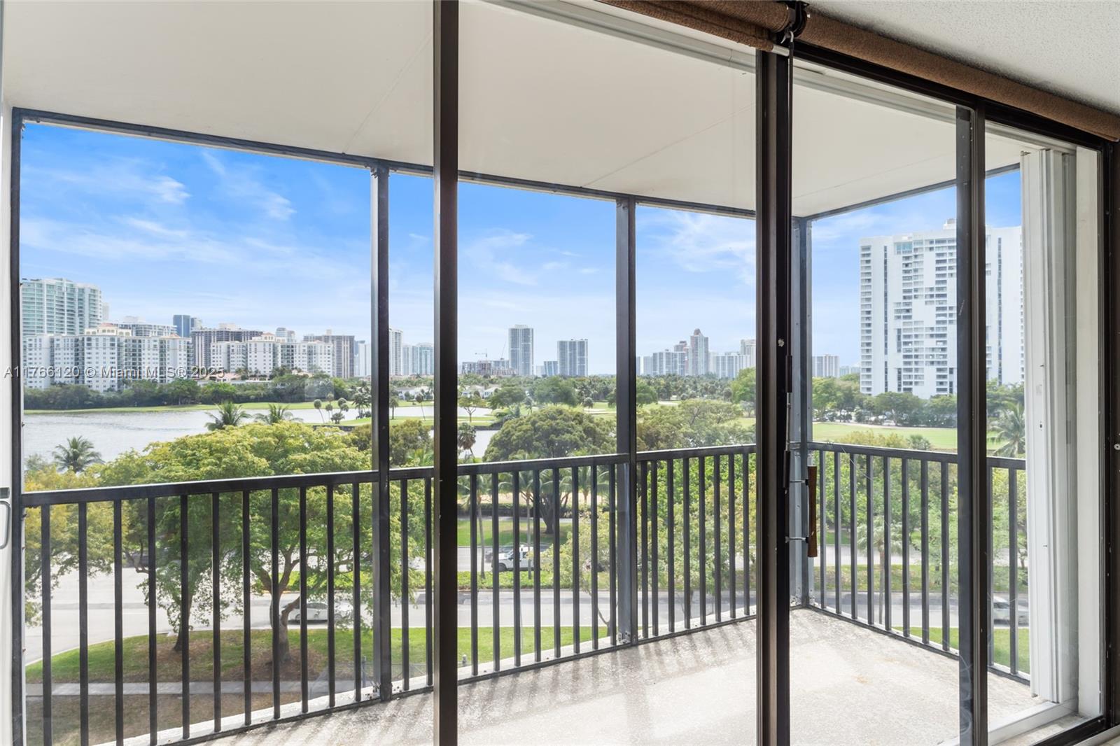 Rental Property at 3475 N Country Club Dr 709, Aventura, Miami-Dade County, Florida - Bedrooms: 1 
Bathrooms: 2  - $2,100 MO.