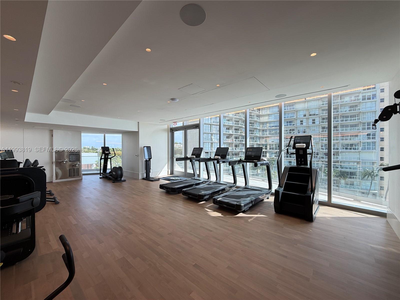 UNA Residences - Residential