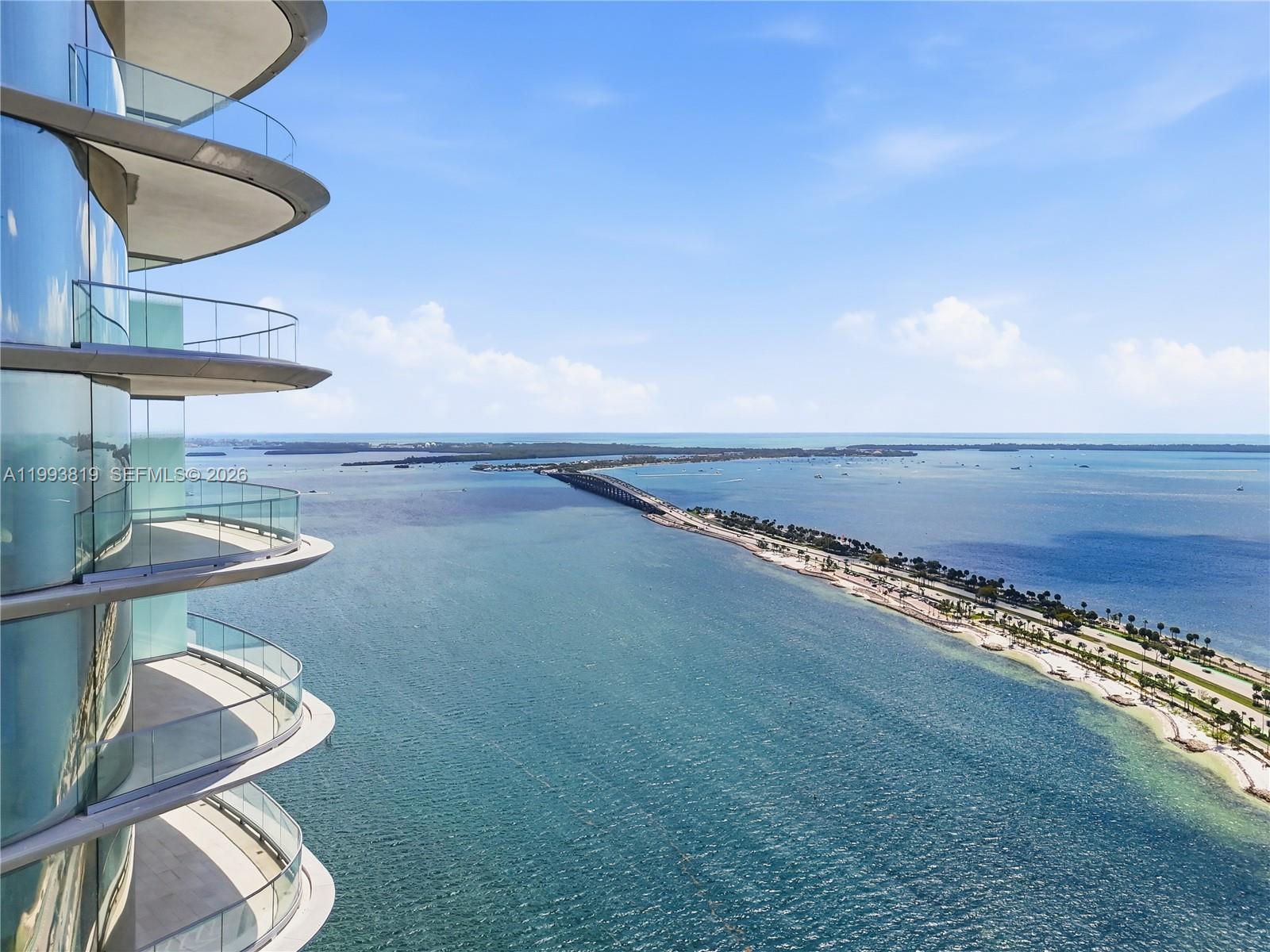 UNA Residences - Residential