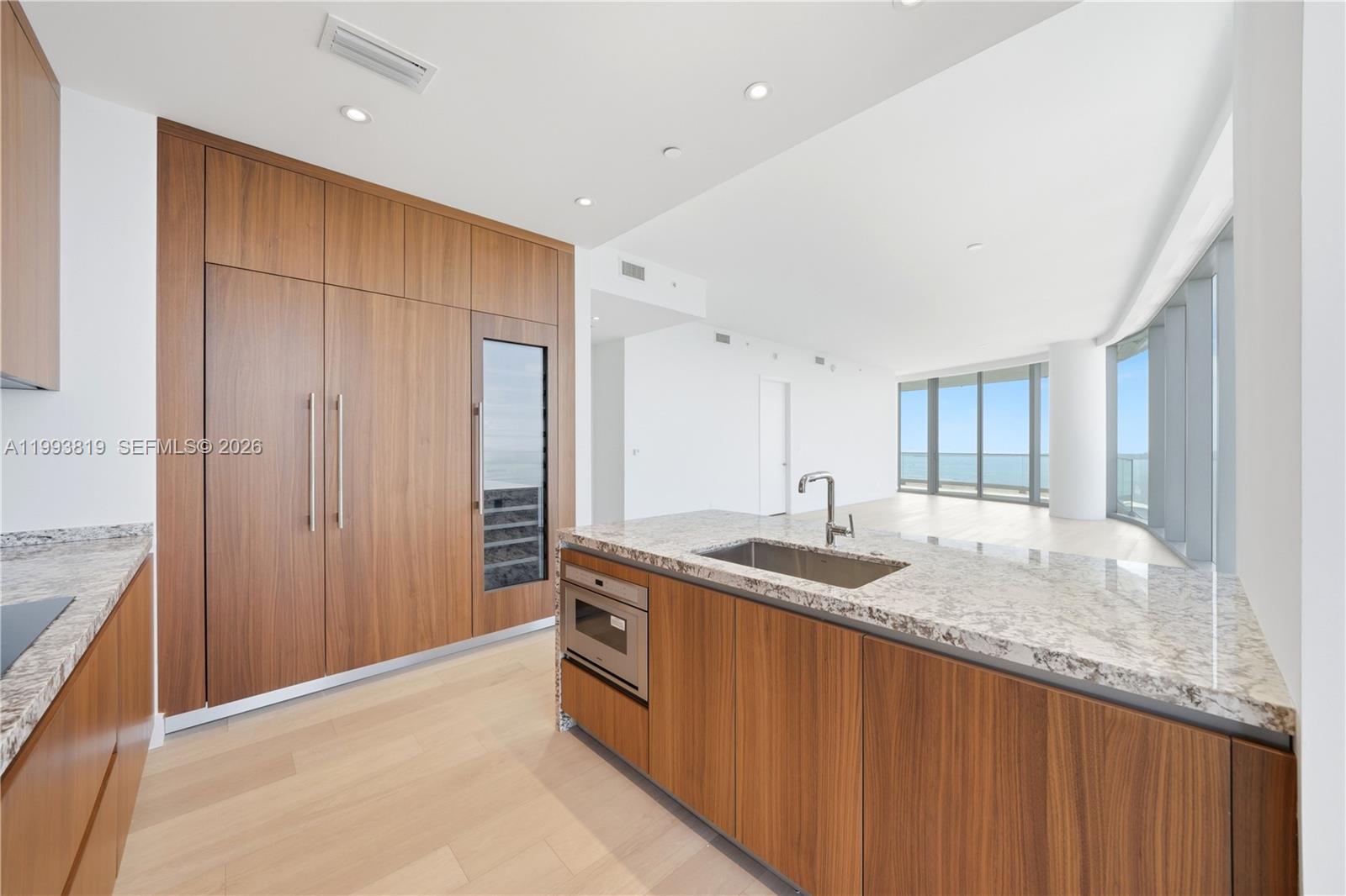 UNA Residences - Residential