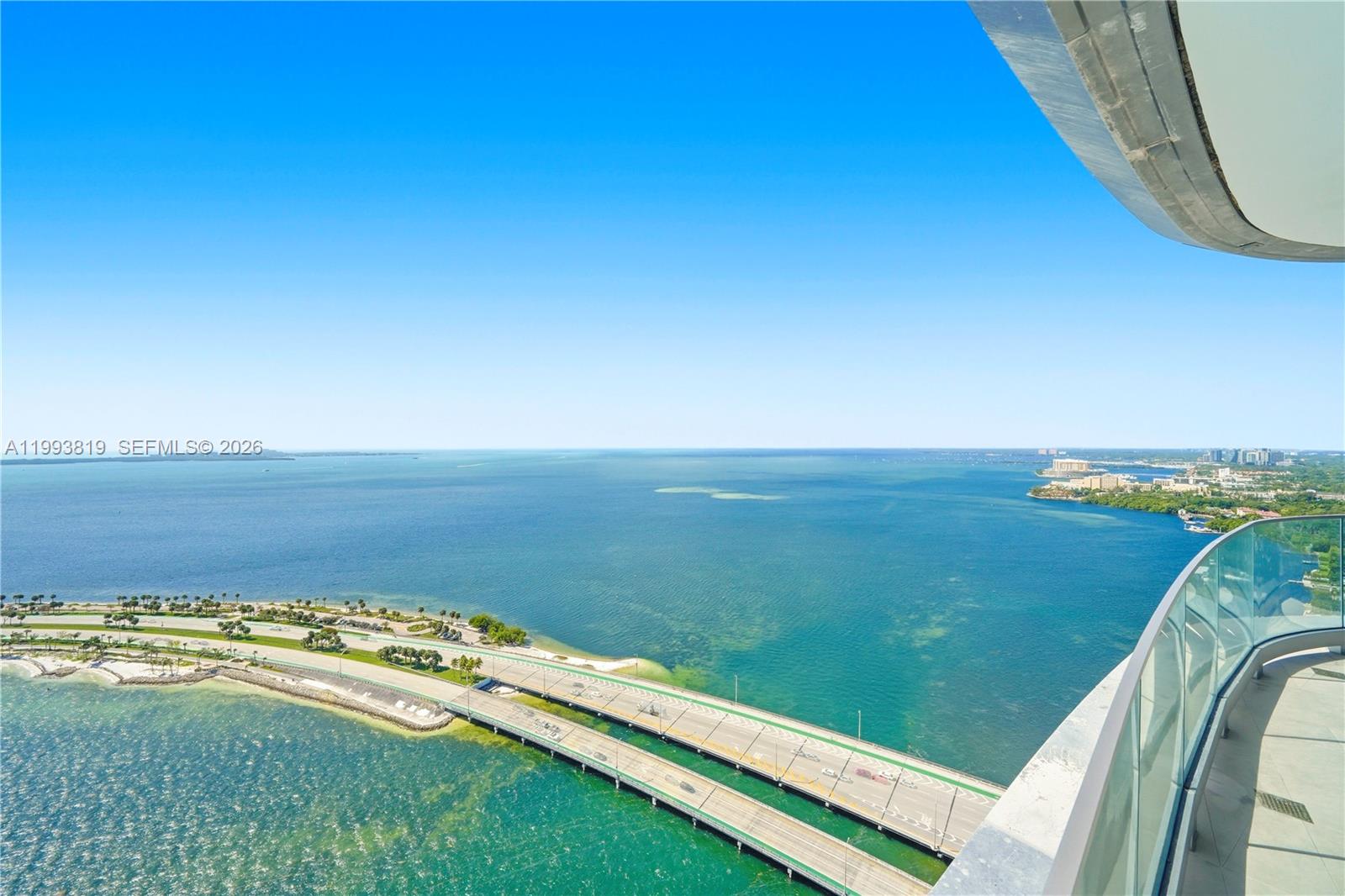 UNA Residences - Residential