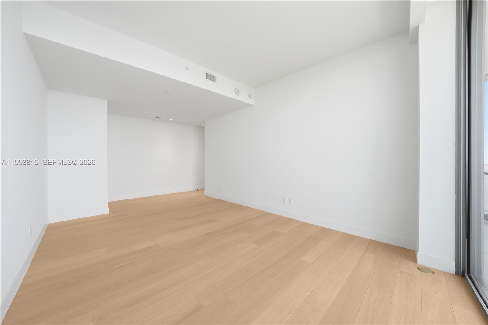 UNA Residences - Residential