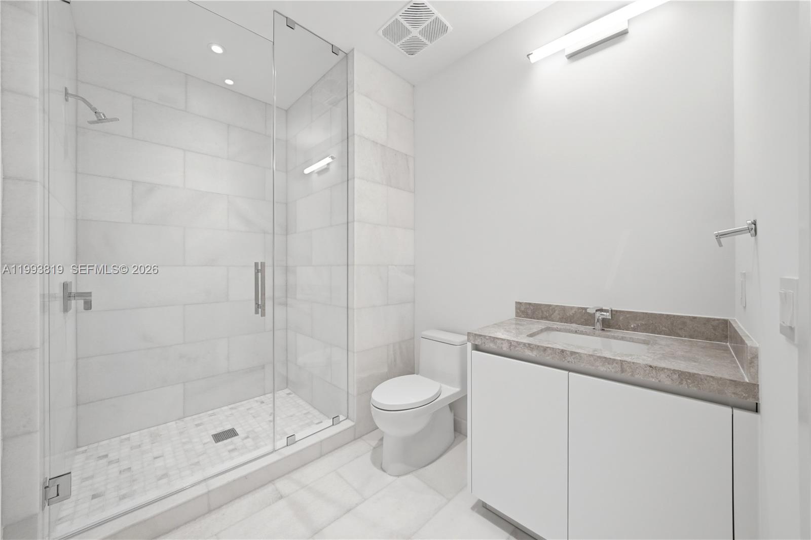 UNA Residences - Residential