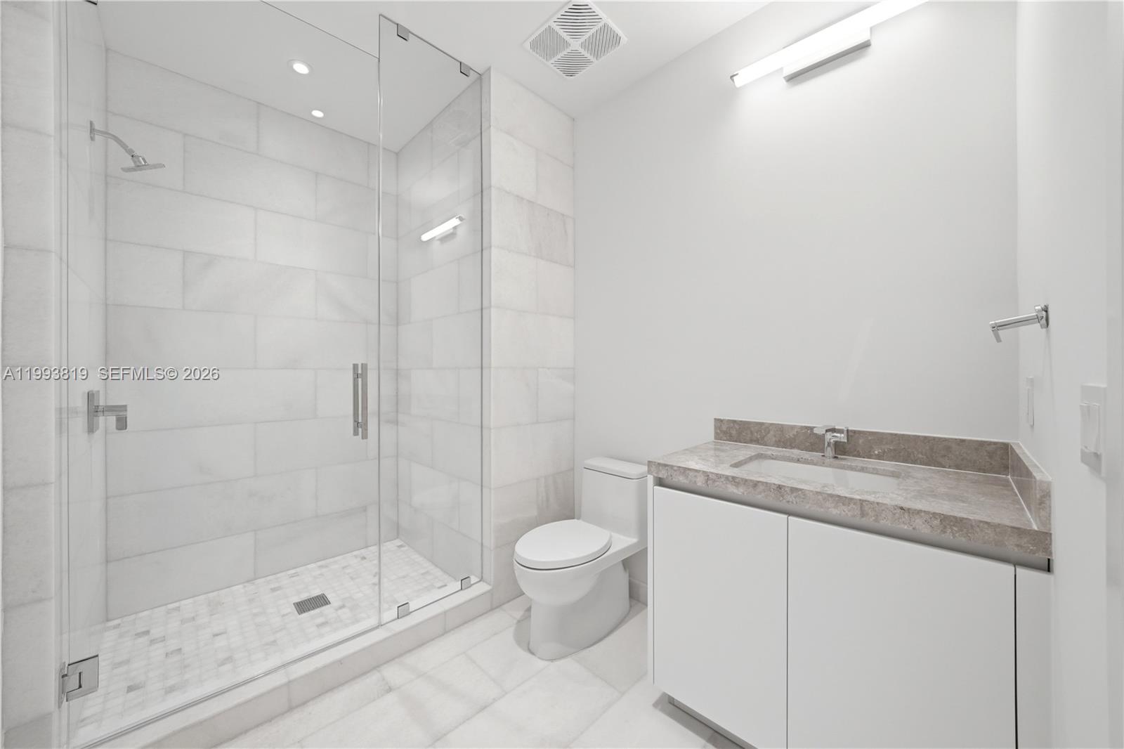 UNA Residences - Residential