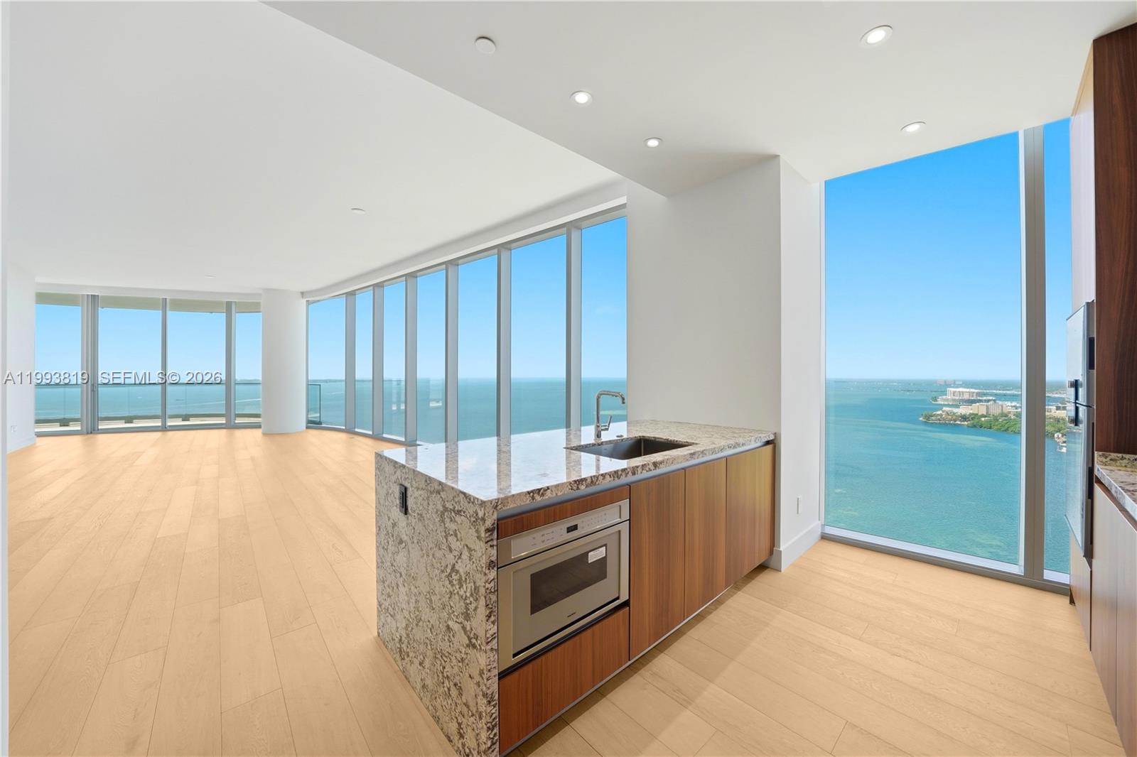 UNA Residences - Residential
