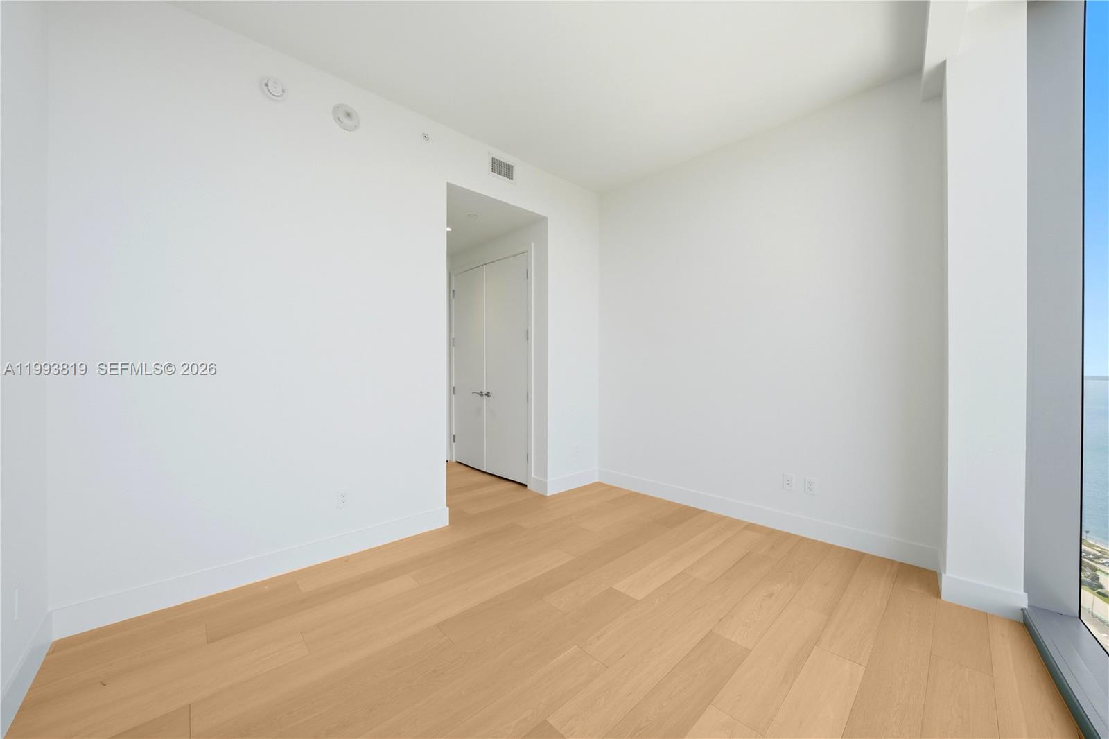 UNA Residences - Residential