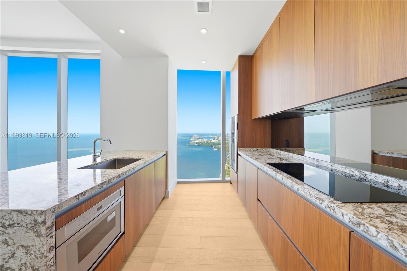 UNA Residences - Residential