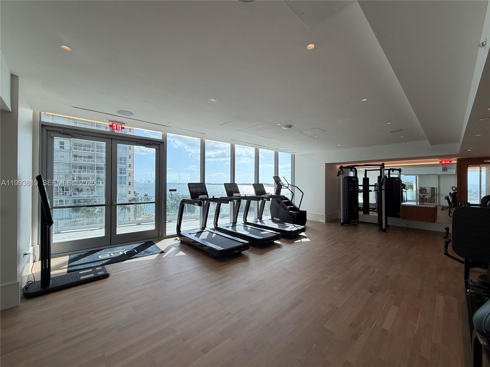 UNA Residences - Residential