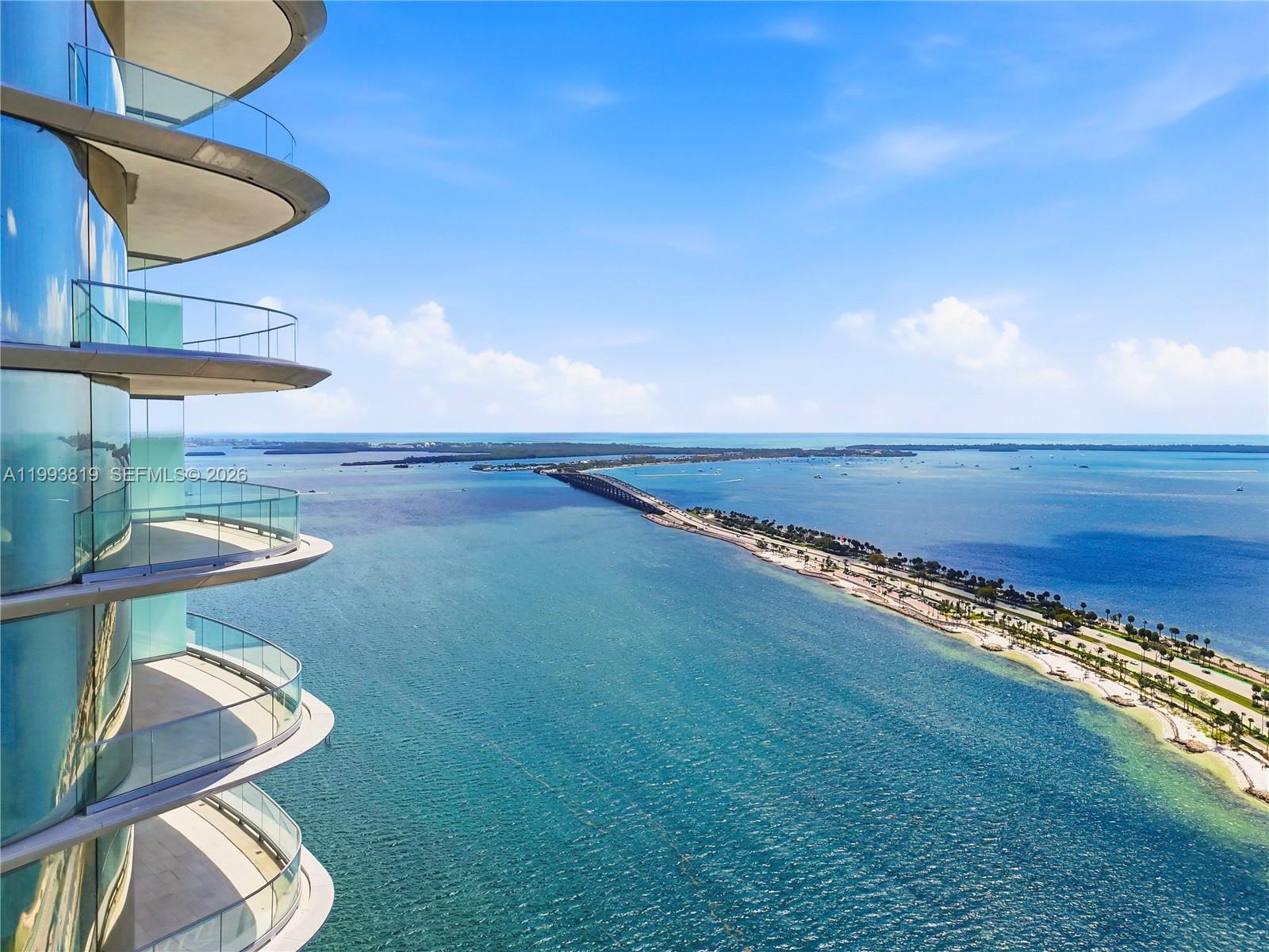 UNA Residences - Residential