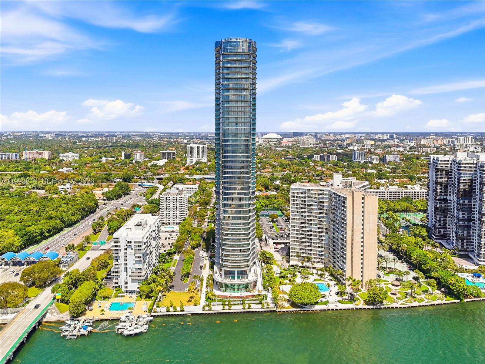 UNA Residences - Residential
