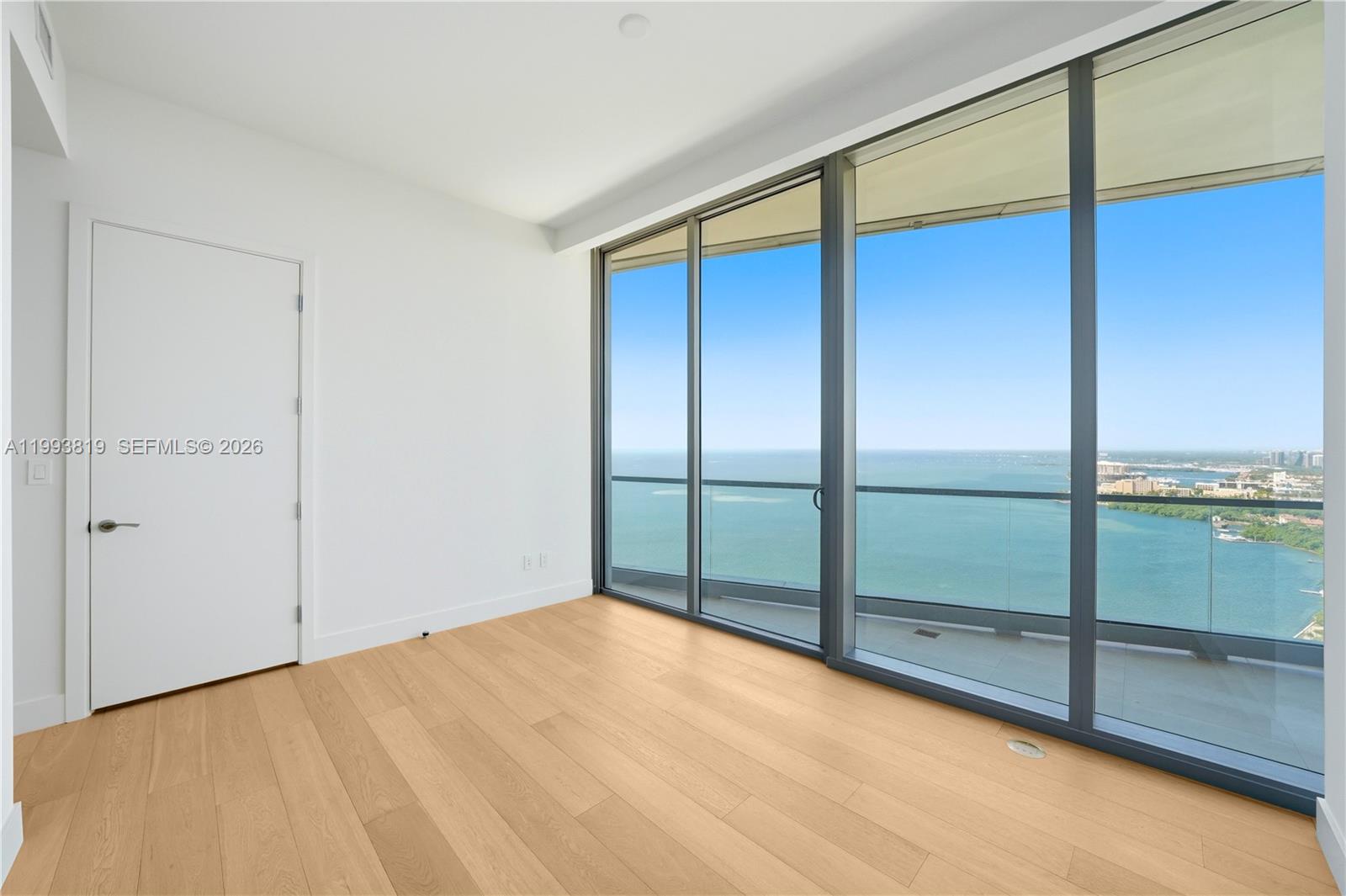 UNA Residences - Residential