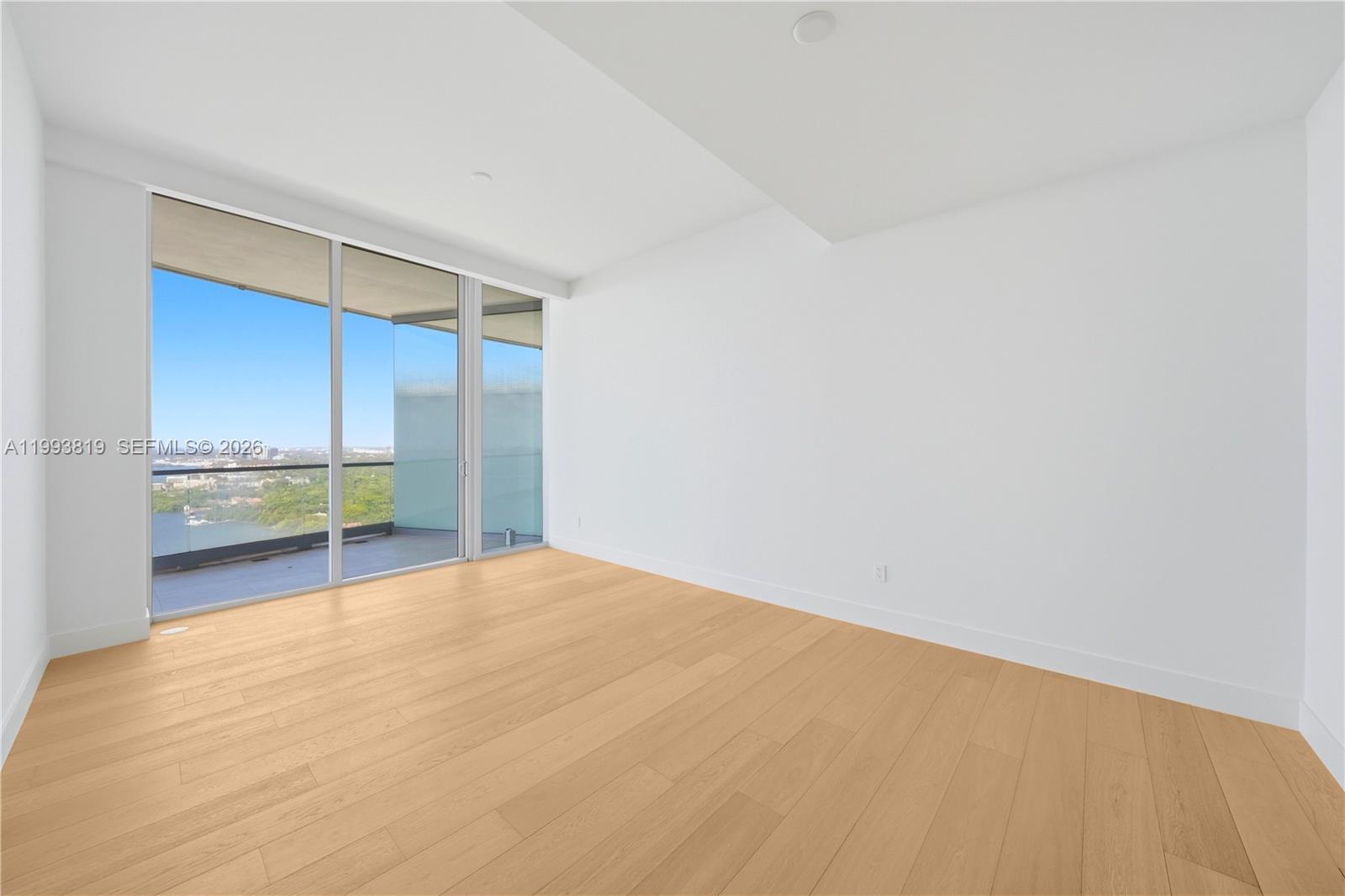 UNA Residences - Residential