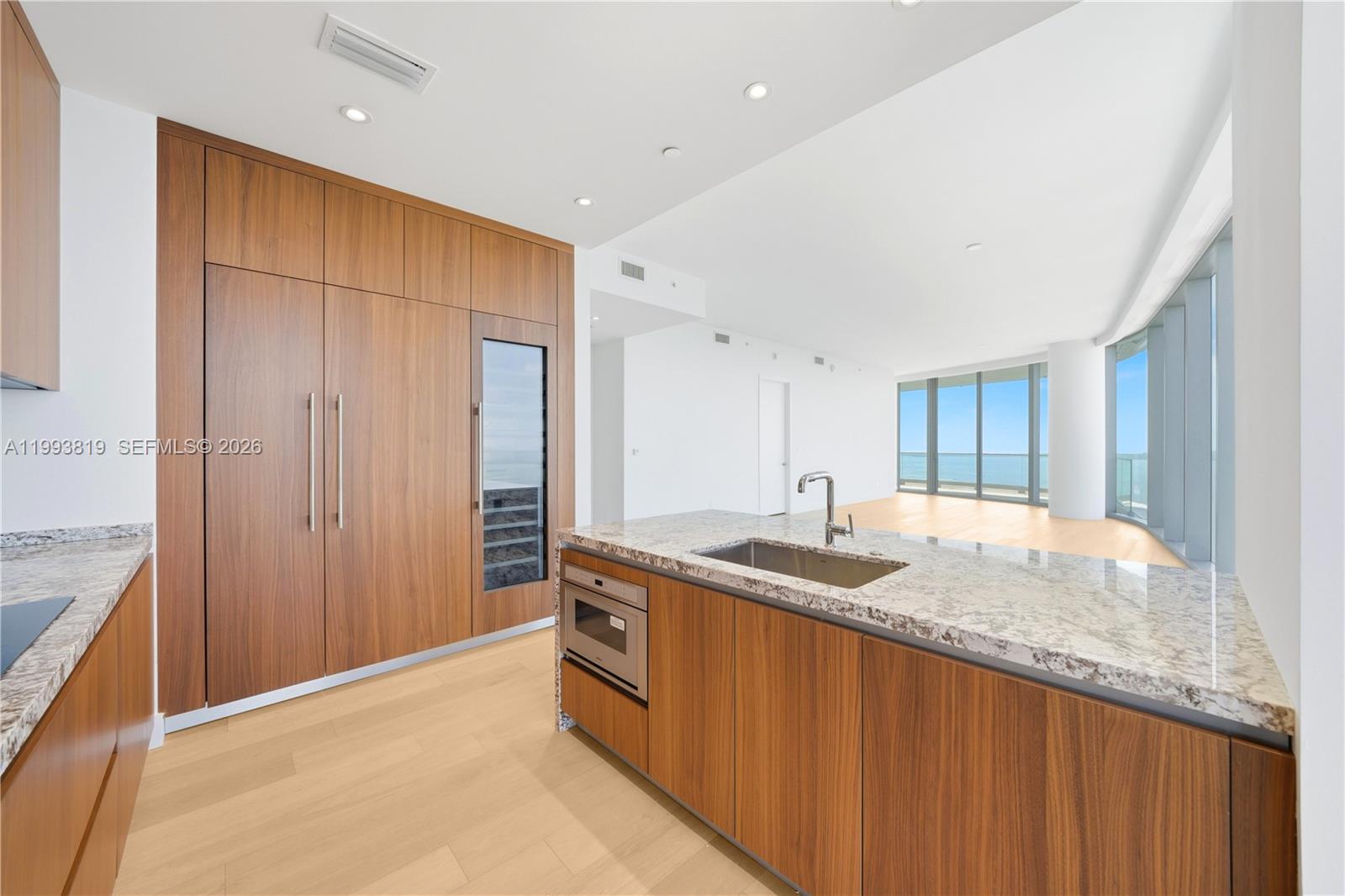 UNA Residences - Residential