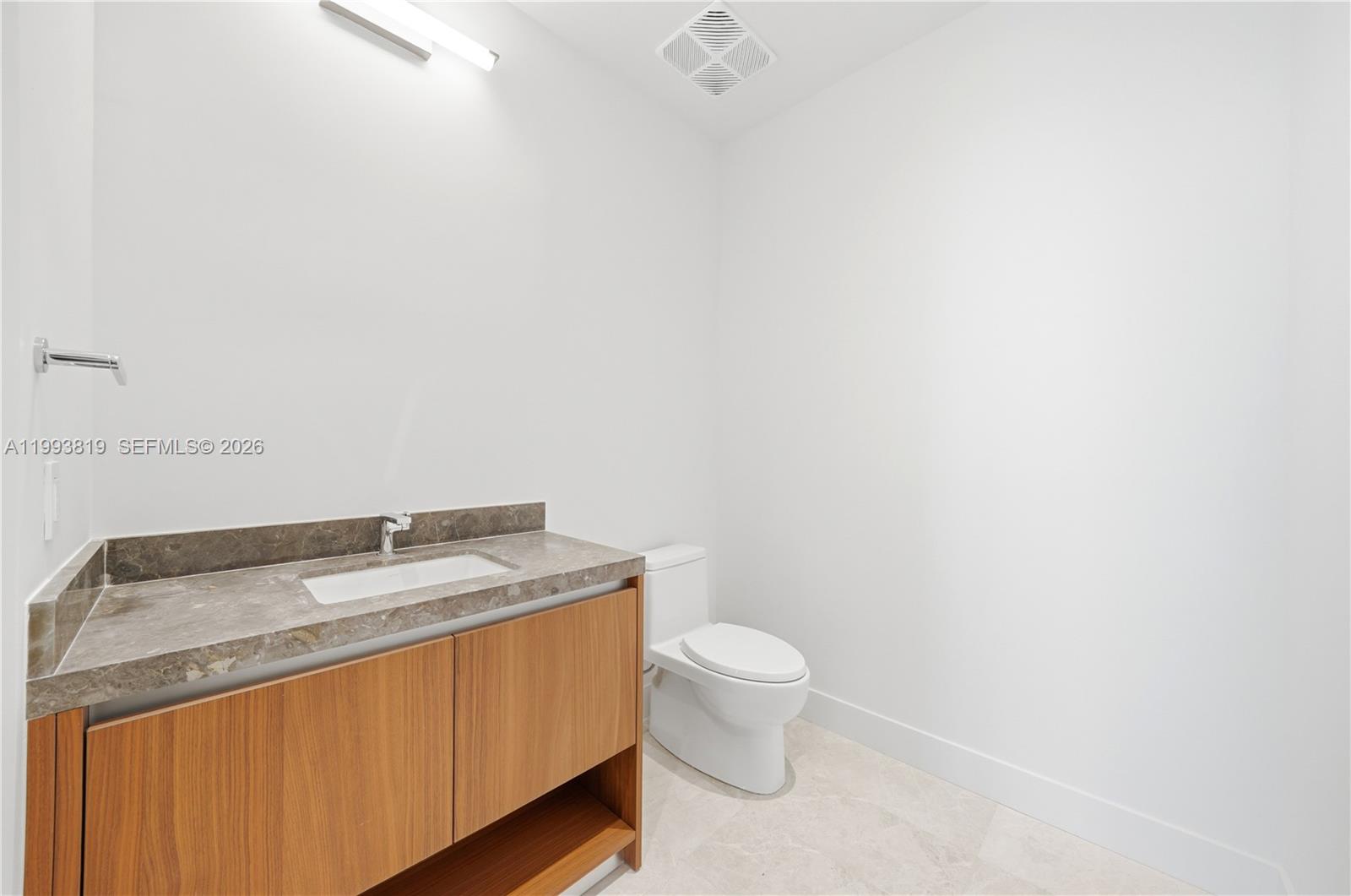 UNA Residences - Residential