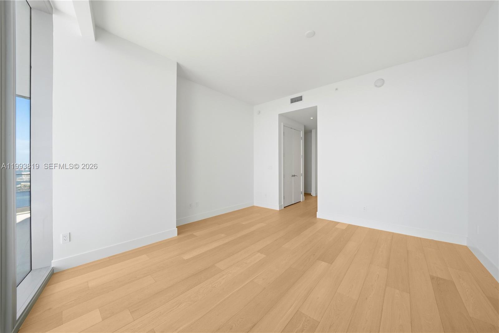 UNA Residences - Residential