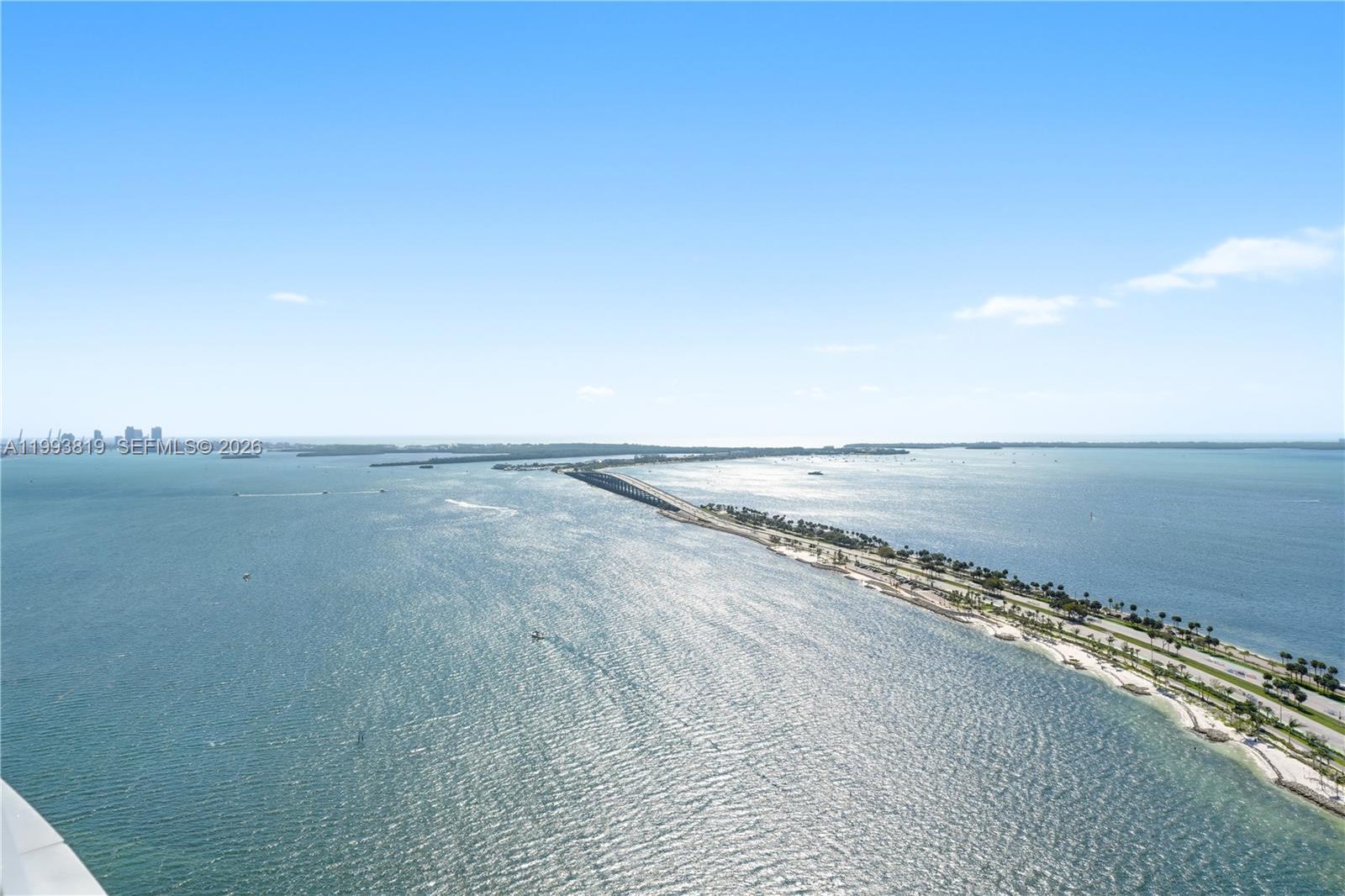 UNA Residences - Residential