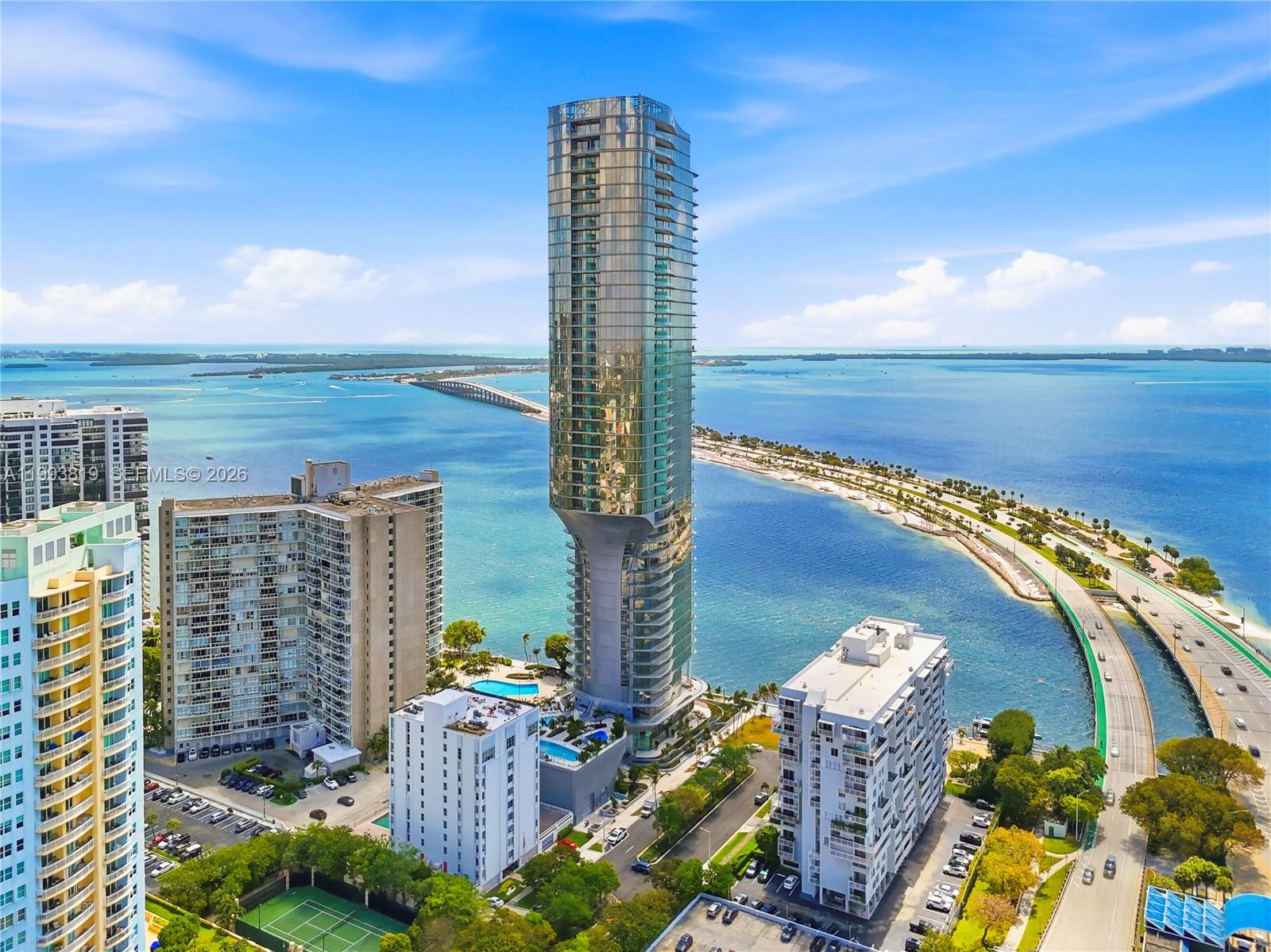 UNA Residences - Residential
