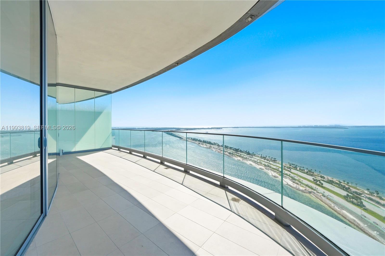 UNA Residences - Residential