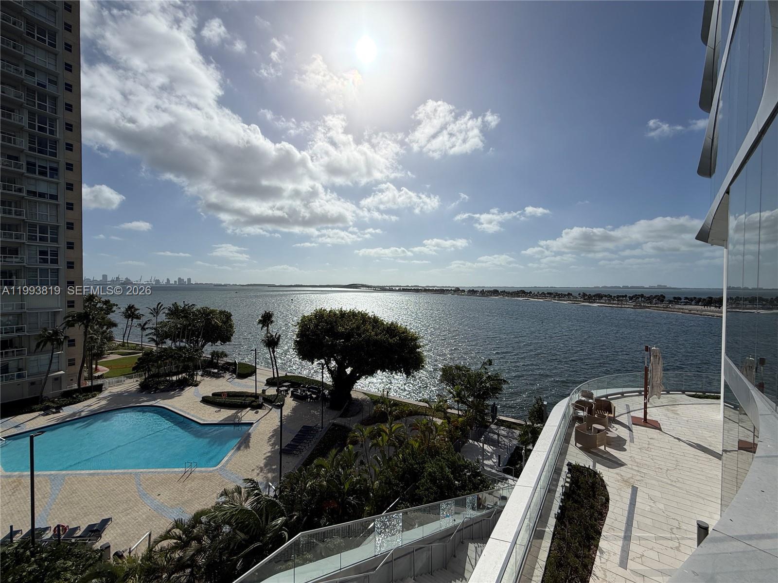 UNA Residences - Residential