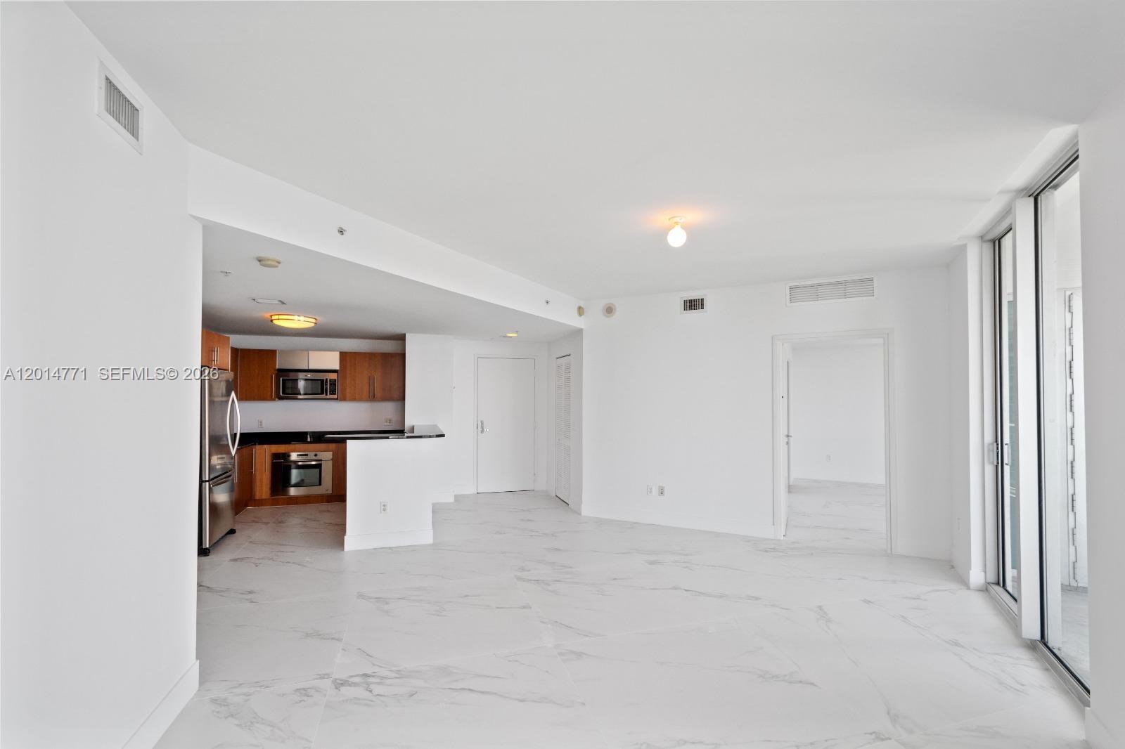 MET 1 CONDO - Residential Lease