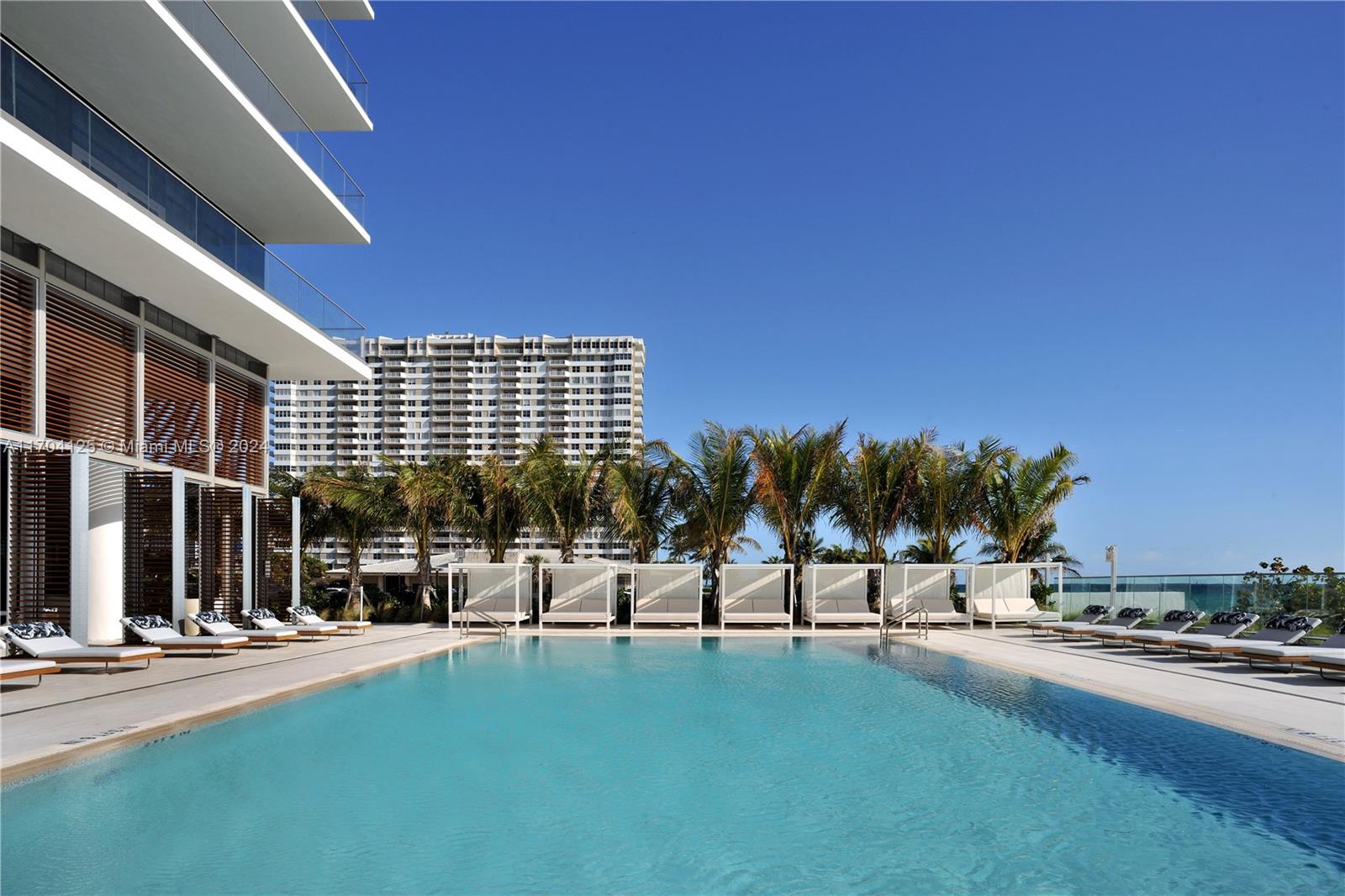 2000 Ocean - Residential