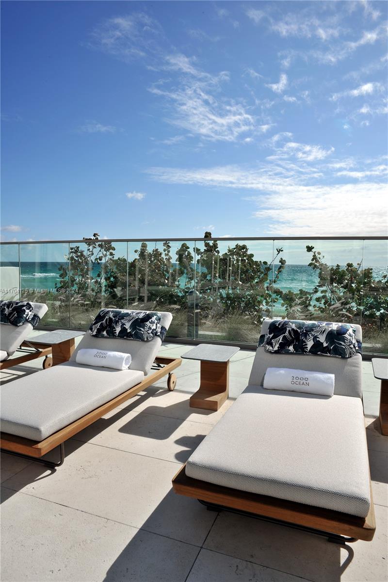 2000 Ocean - Residential
