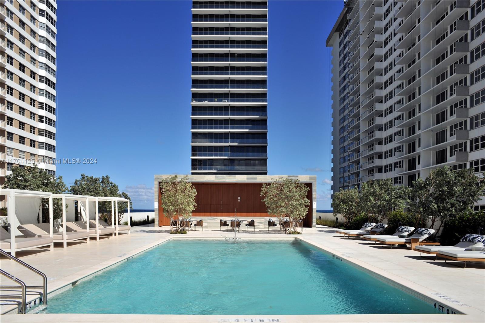 2000 Ocean - Residential