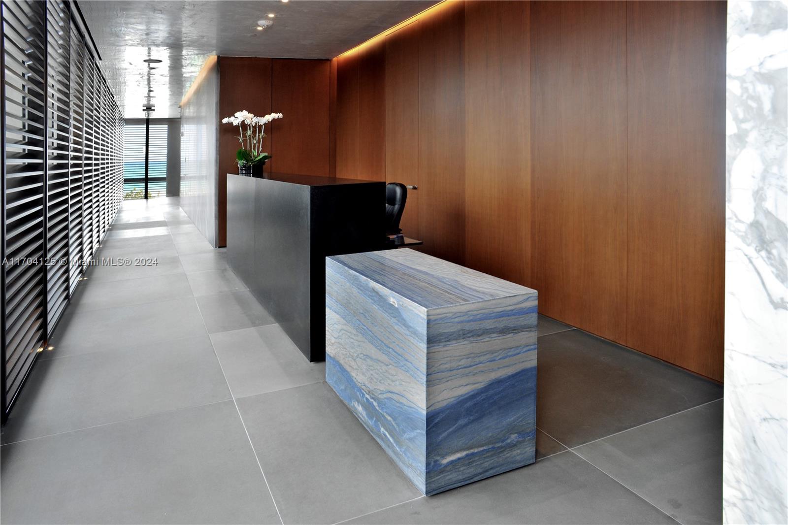 2000 Ocean - Residential