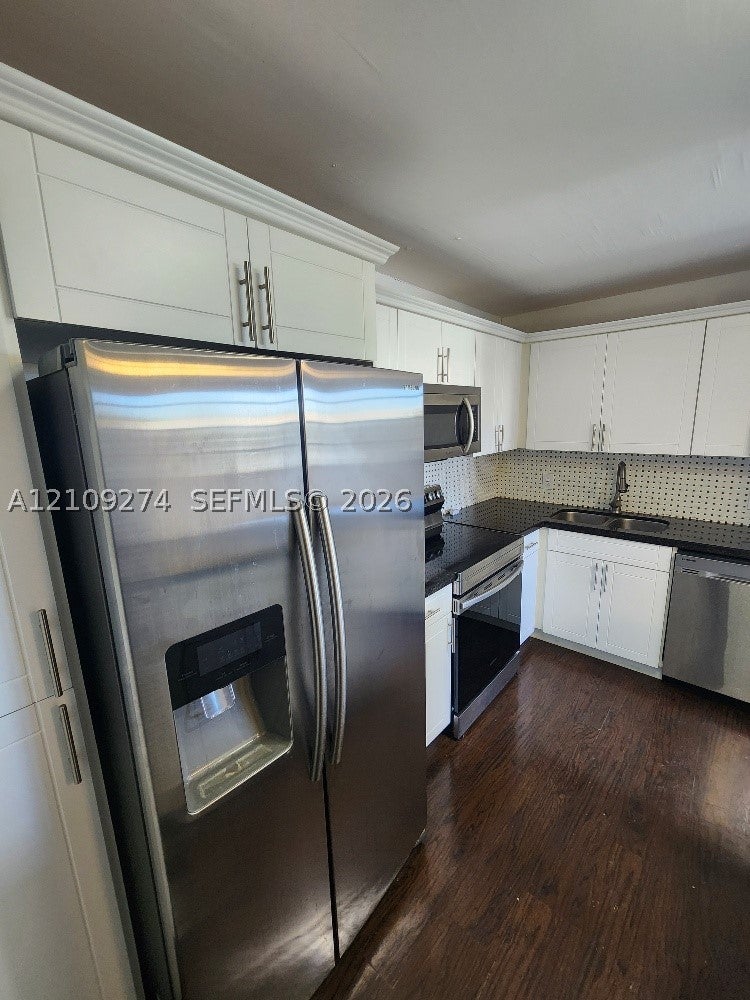 2016 Bay Dr 304