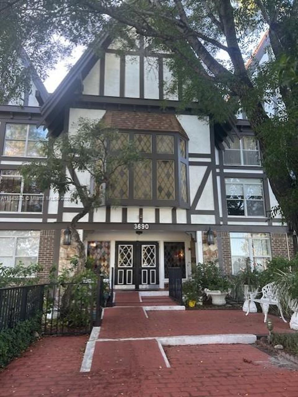 Photo of 3690 Inverrary Dr #1N, Lauderhill, FL 33319 (MLS # A11843873)