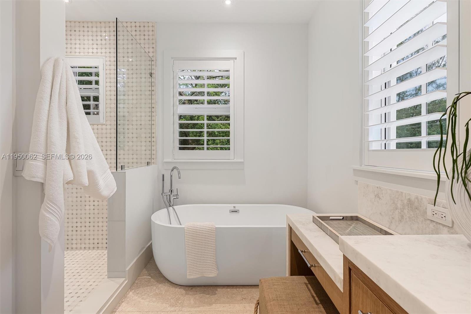 MATE OCEAN BAY SUBD SEC 1 - Residential