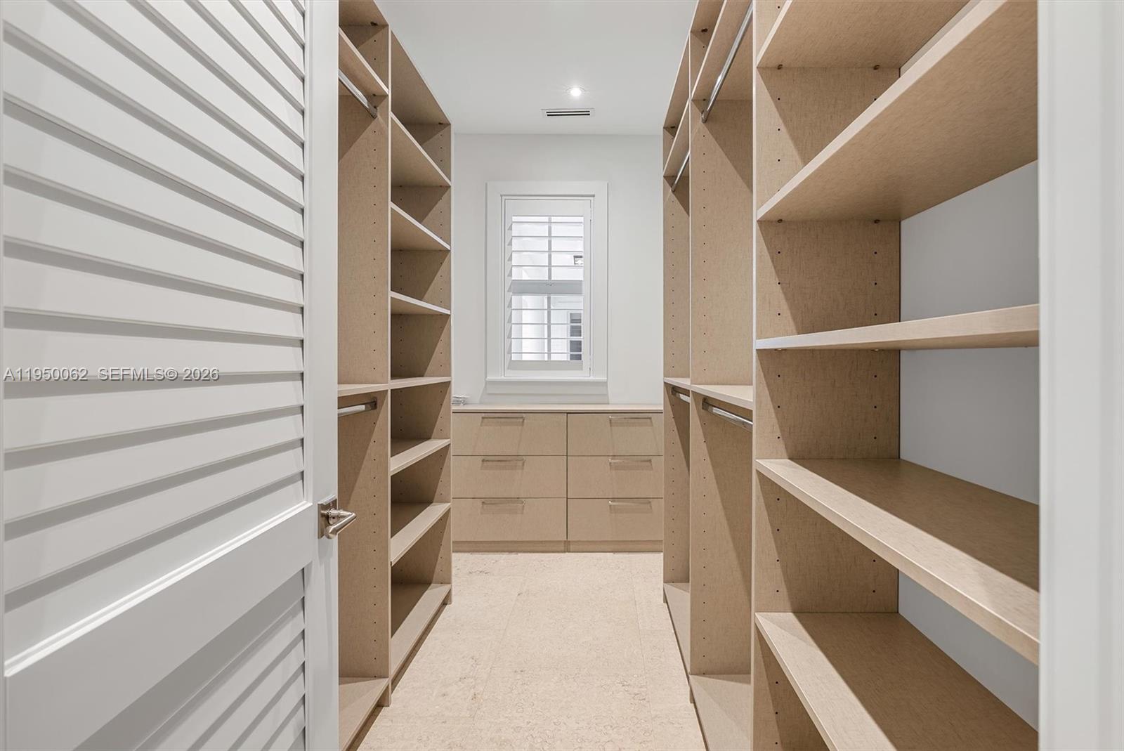 MATE OCEAN BAY SUBD SEC 1 - Residential