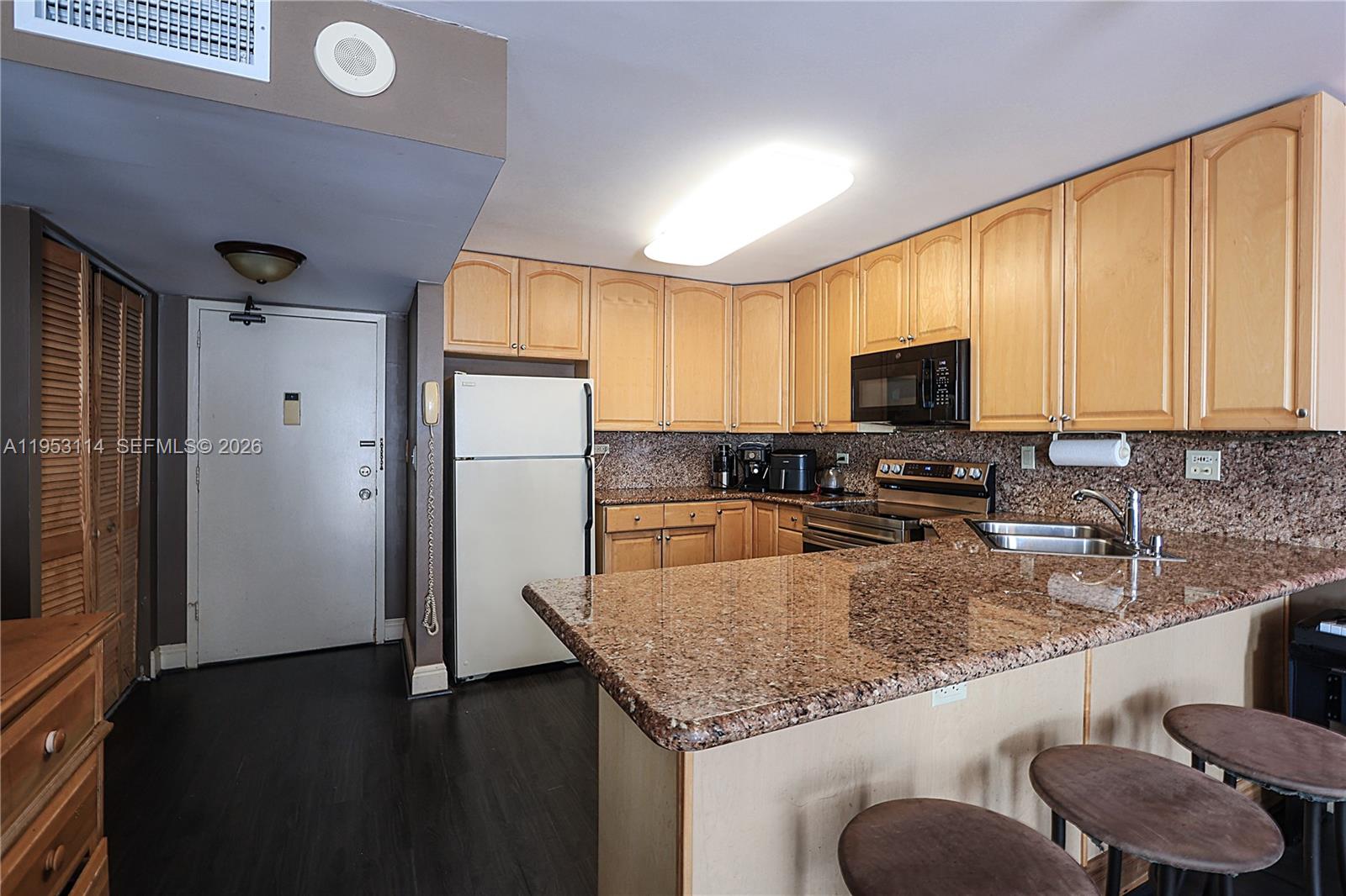 OCEAN POINT CONDO - Residential