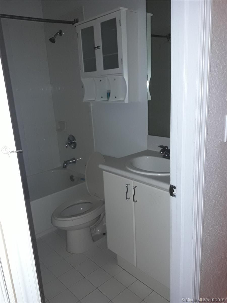 LAS TERRAZAS AT VIZCAYA C - Residential Lease