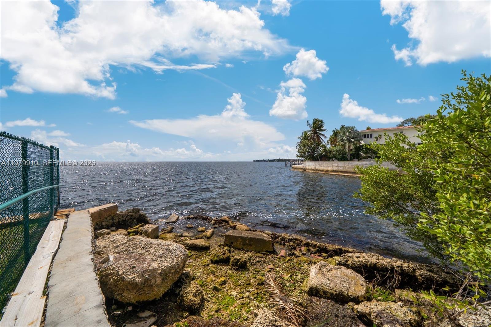 FOUR WAY LODGE - Residential