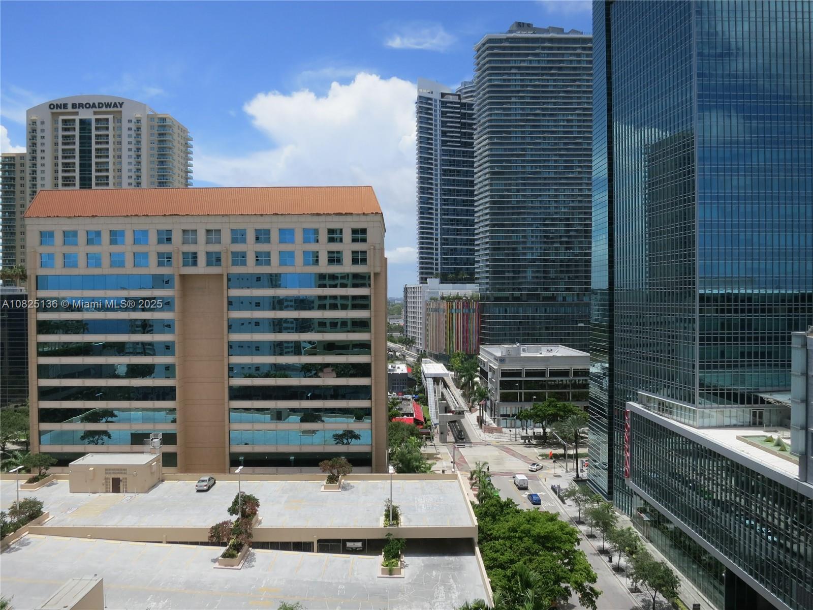 THE SAIL - Residential