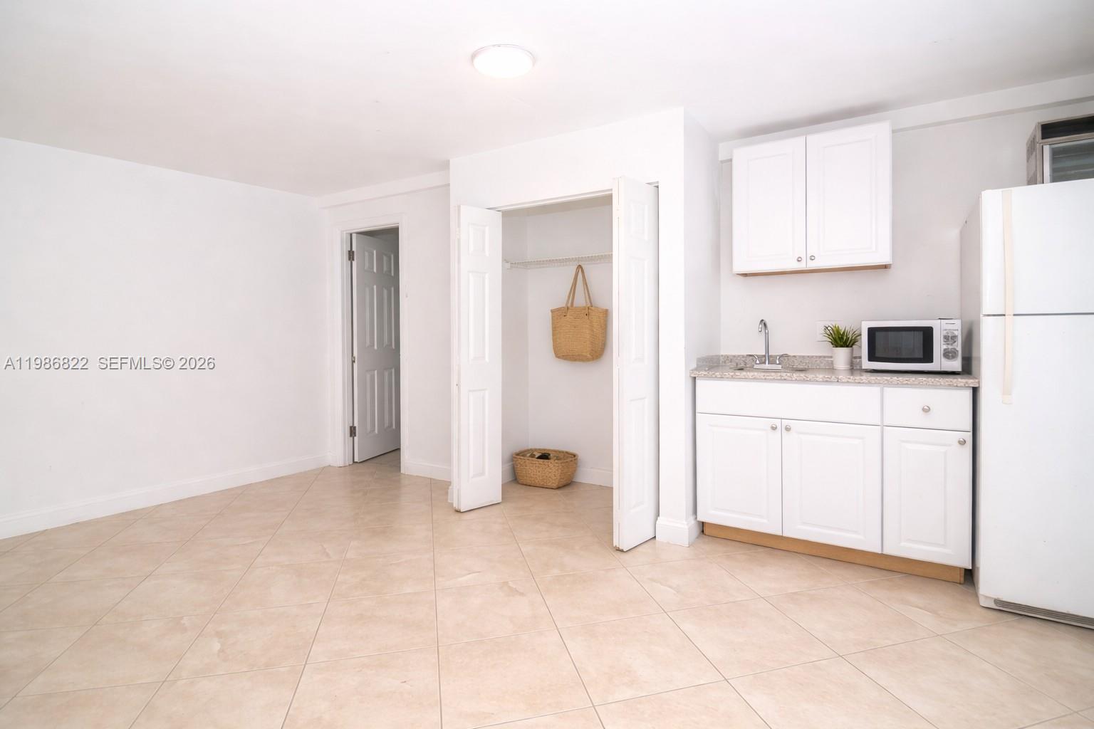 MIAMI GARDENS ESTATES SEC - Residential Lease