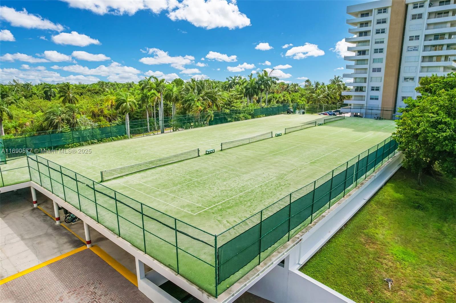 COMMODORE CLUB WEST CONDO - Residential