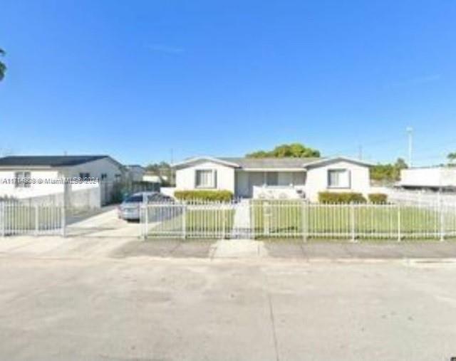 22004 Sw 113th Pl, Miami, Broward County, Florida - 3 Bedrooms  
2 Bathrooms - 