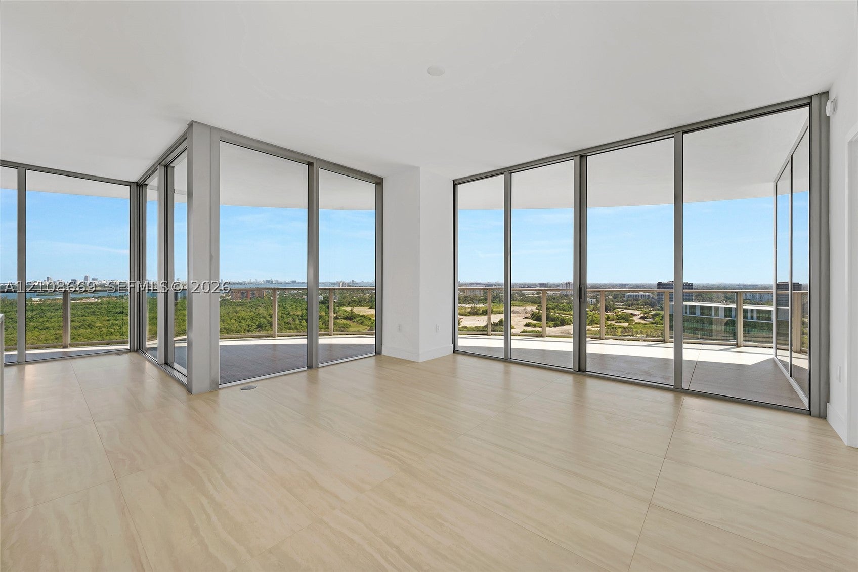 2411 Laguna Circle 1605
