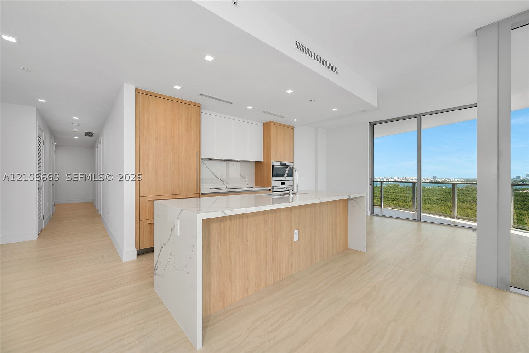2411 Laguna Circle 1605