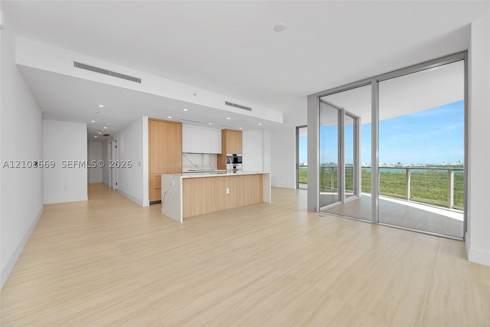 2411 Laguna Circle 1605