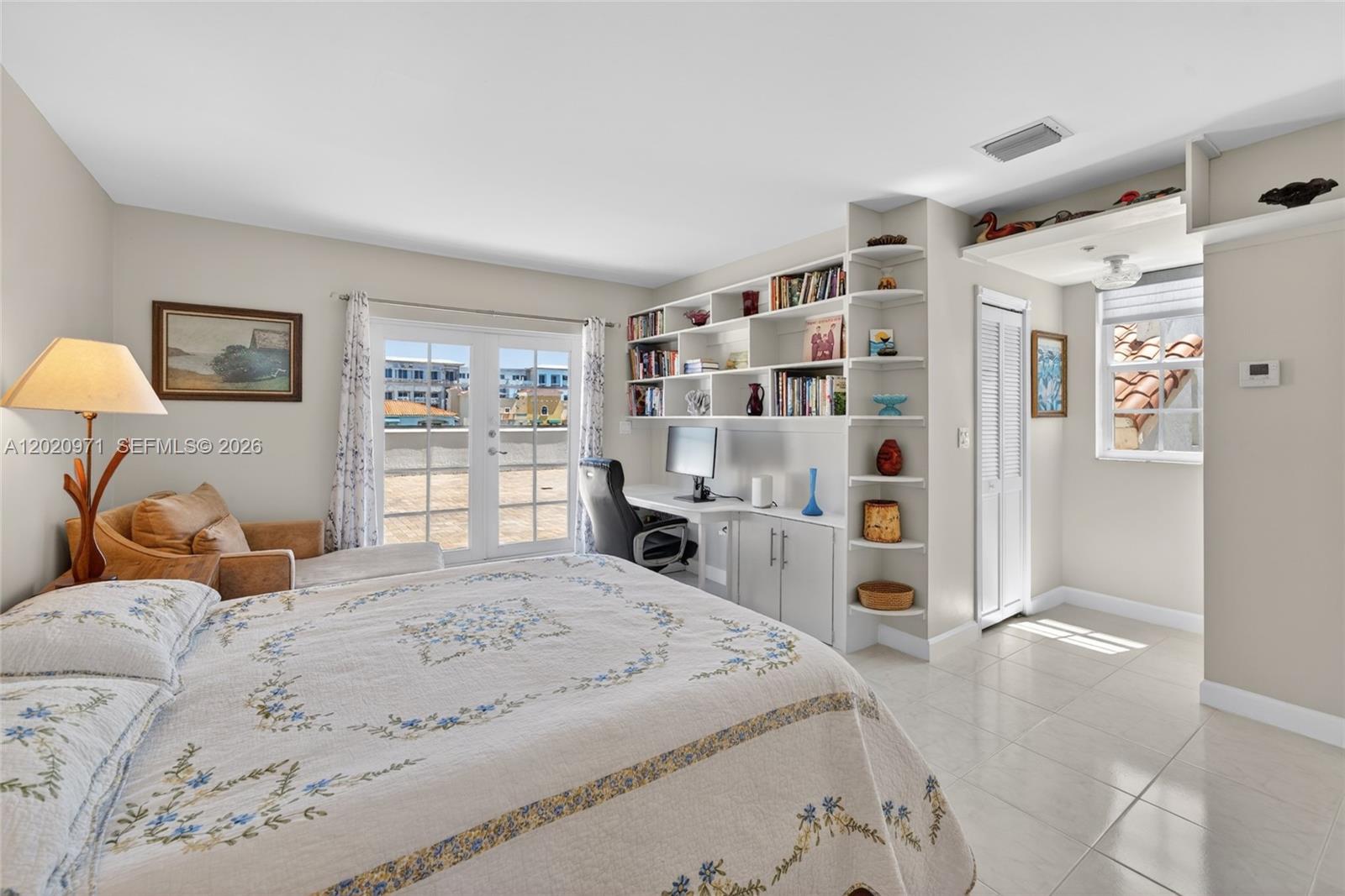 THE GALLERY PLAZA CONDO - Residential