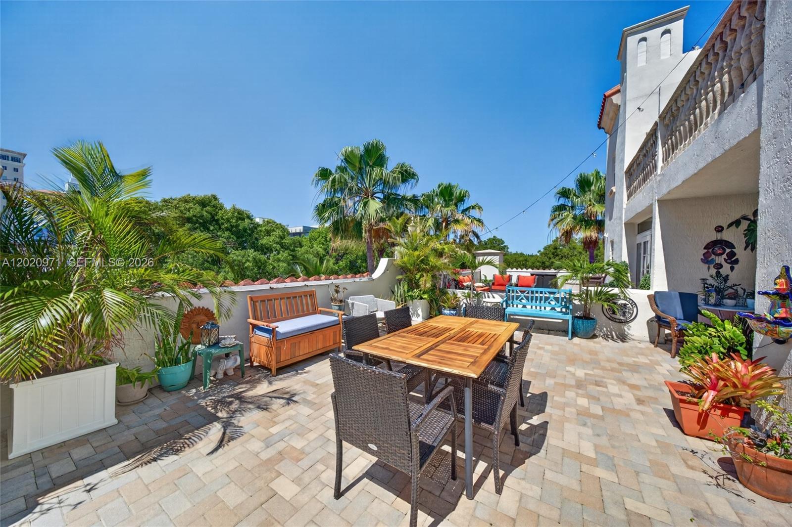 THE GALLERY PLAZA CONDO - Residential