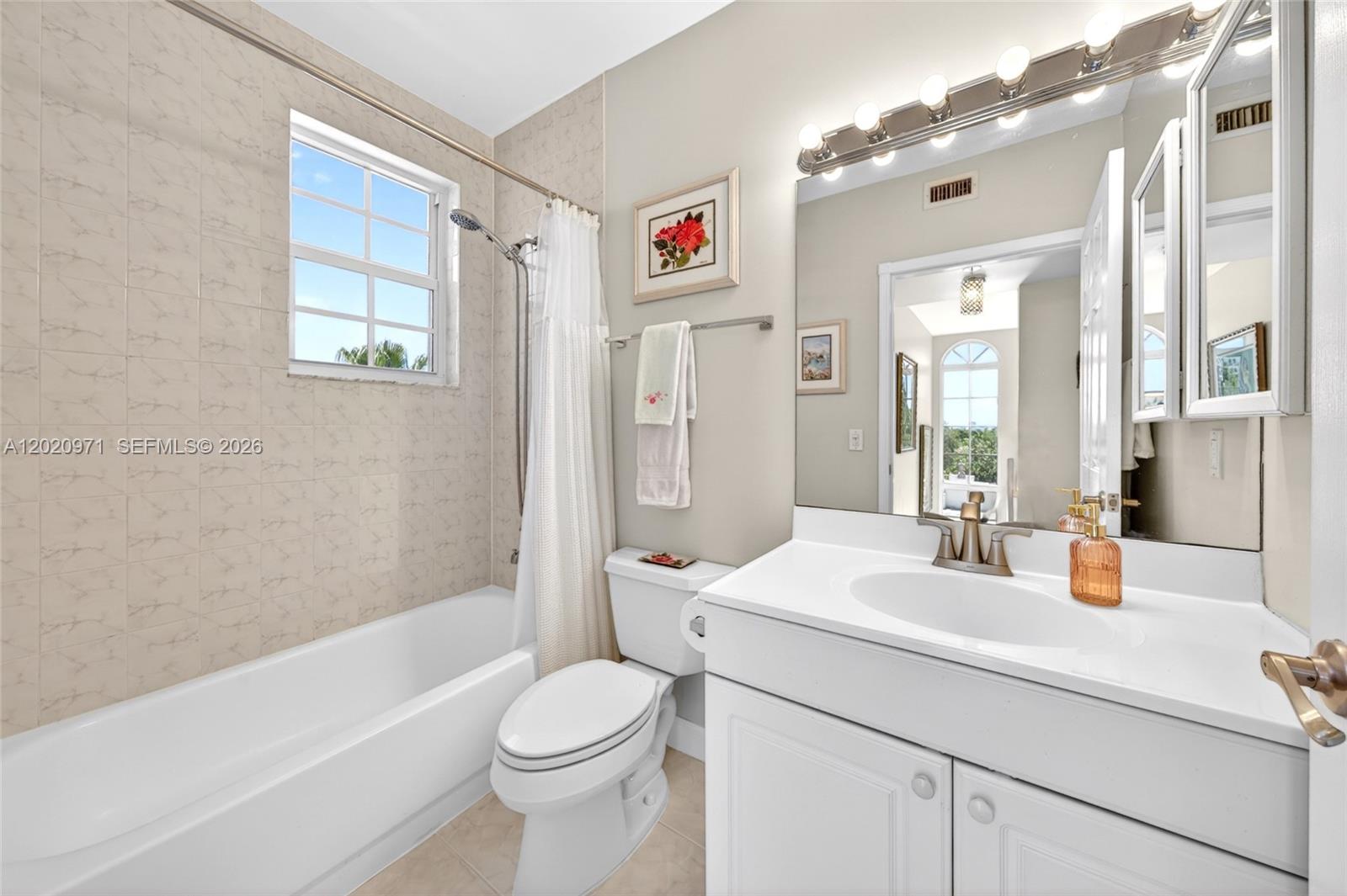 THE GALLERY PLAZA CONDO - Residential