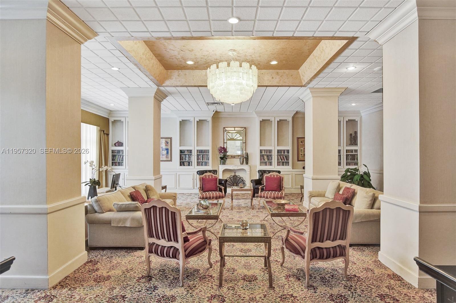 HALLMARK OF HOLLYWOOD CON - Residential